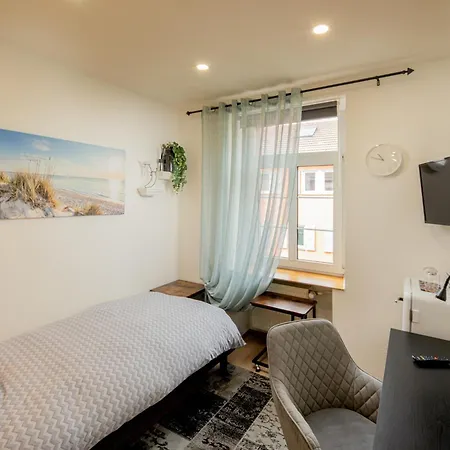 Syrtaki Rooms Comfortable Business Stay Im Schwarzwald Hotel Gernsbach